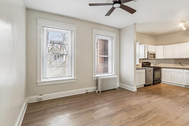 Foto del edificio - 150 Seaton Pl NW