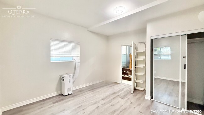 Building Photo - 22 Woodlawn Av W