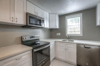 Building Photo - 4809 McEwen St