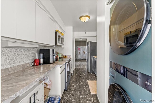 Foto del edificio - 5000 Town Center Dr