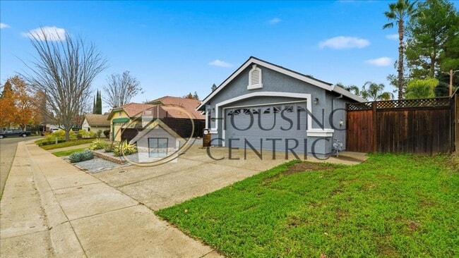 Building Photo - Stunning Single Story Fair Oaks Rental with Large Backyard in GREAT LOCATION!