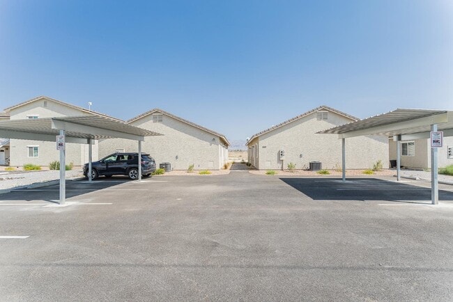 Building Photo - 1621 S Dandelion St