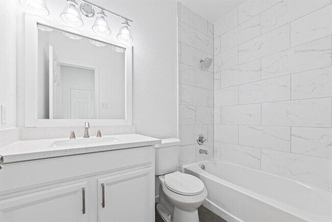 Building Photo - 13112 Trail Manor Dr