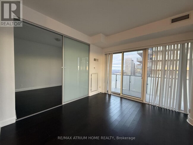 Building Photo - 65 St Mary St