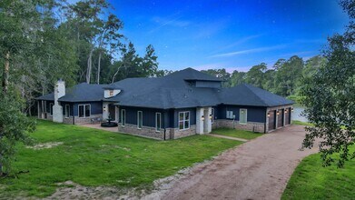 Building Photo - 15937 Stagecoach Rd