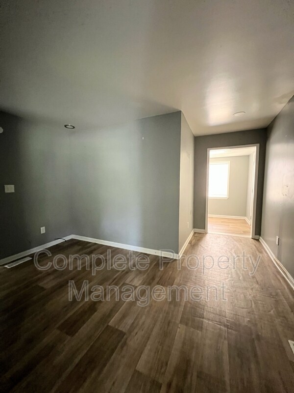 Foto del edificio - 4536 40th Pl N