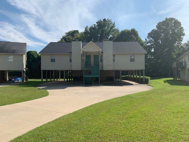 Photo - 2002 River Dr Townhome