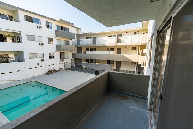 Interior Photo - 11645 Gorham Ave