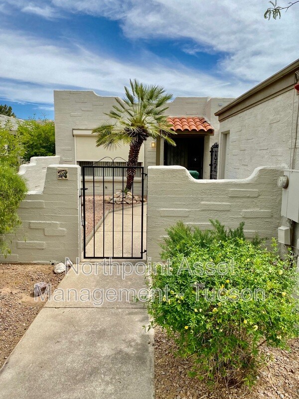 Foto principal - 4530 N Mountain Quail Rd