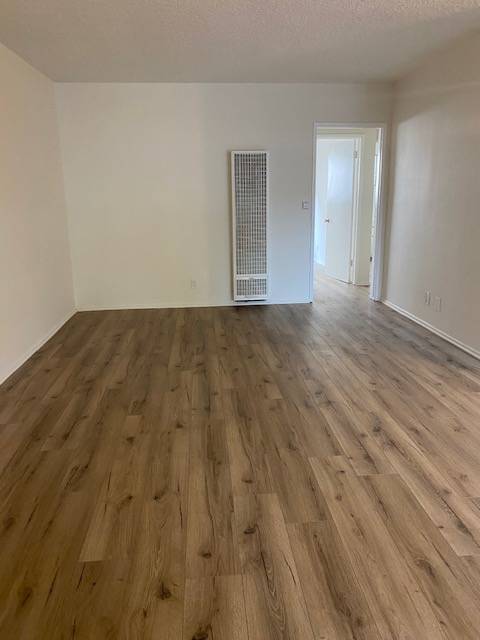 Foto del edificio - 1759 Winona Blvd