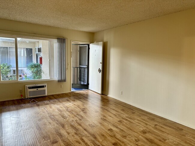 Foto del edificio - 4265 Colfax Ave