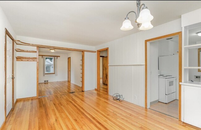 Foto del edificio - 3704 Cambridge St