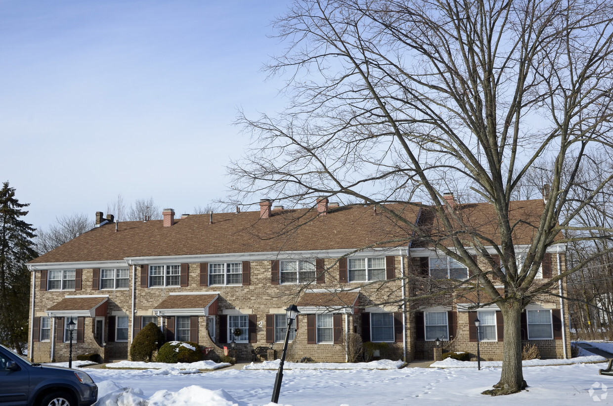 Building Photo - Mercer Park