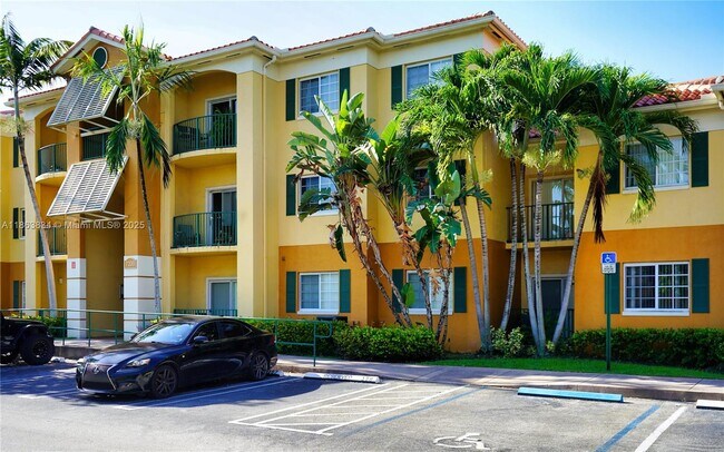 Foto del edificio - 7200 NW 114th Ave