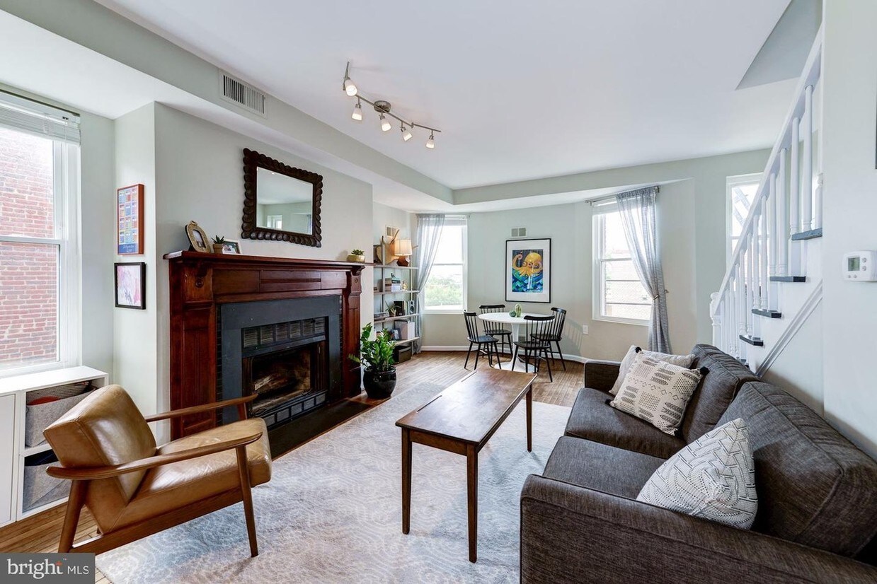Primary Photo - 1822 Vernon St NW