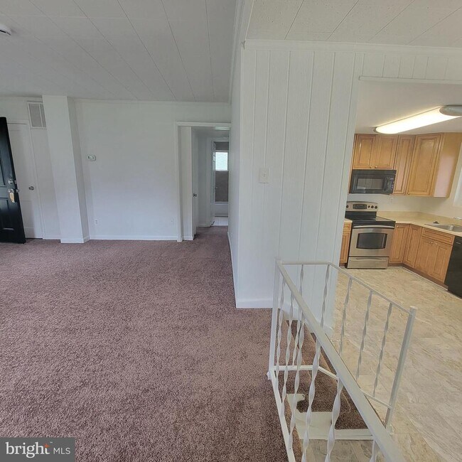 Foto del edificio - 13300 Williams Dr