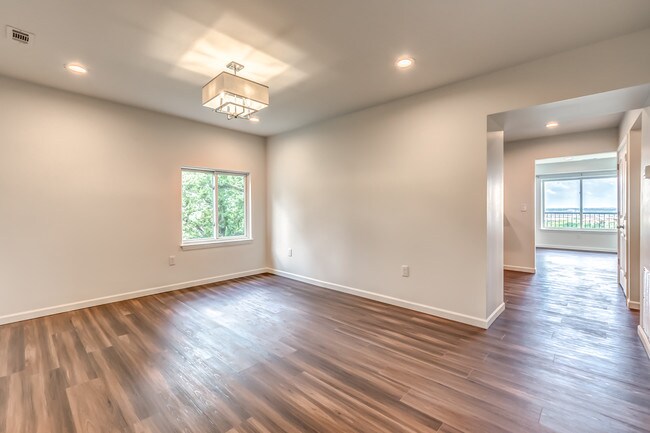 dining - 1317 17th Ave S