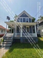 Building Photo - 107 Myrtle St