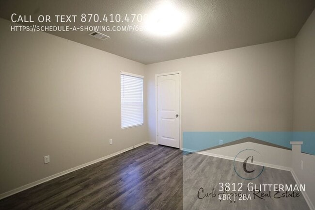 Building Photo - 3812 Glitterman-