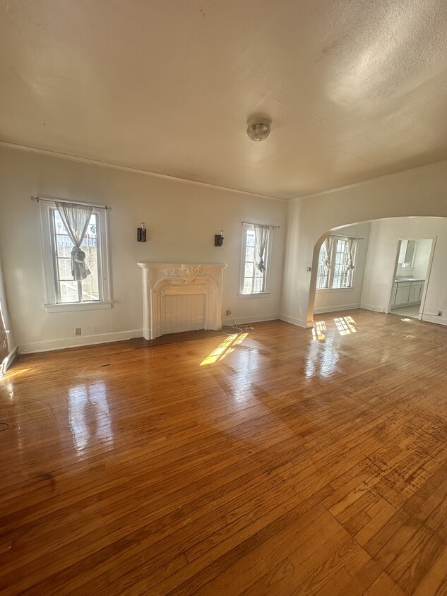 Foto principal - 1375 S Mansfield Ave
