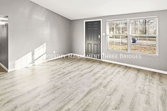 Building Photo - 2857 Dawnview Dr