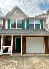 Building Photo - 209 Swaying Pine Ct