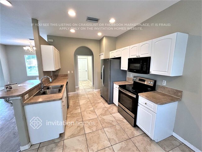 Building Photo - 4459 Cinderella Cir