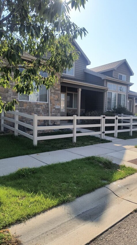 Foto del edificio - Rigden Farms Townhome available in Fort Co...