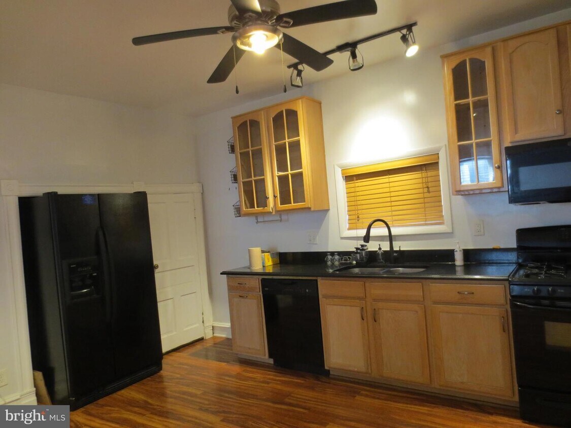 Foto principal - 4512 Burlington Rd