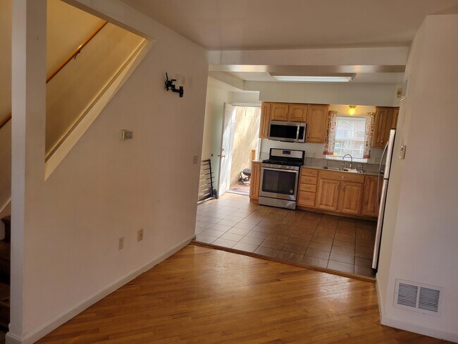 Foto del edificio - 1021 Hollins St