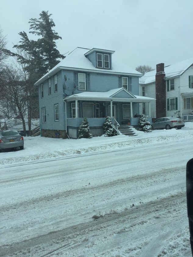 Primary Photo - 10 Webster St