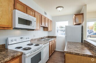 Interior Photo - Christopher Crossing