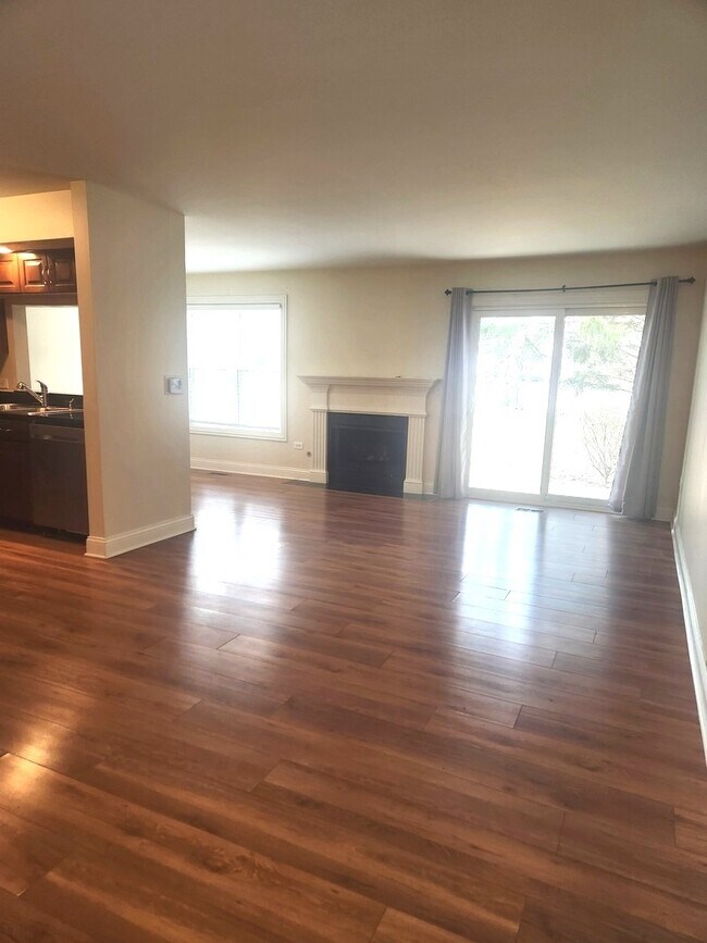 Foto del edificio - 43 Foxcroft Rd