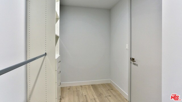 Building Photo - 726 N Hudson Ave