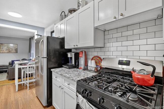 Foto del edificio - 475 Bronx River Rd