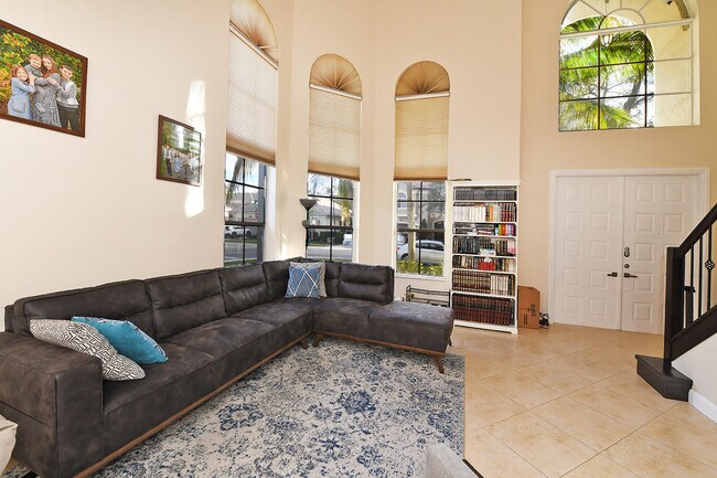 Building Photo - 9851 Palma Vista Way