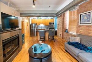 Foto del edificio - 420 S Clinton St