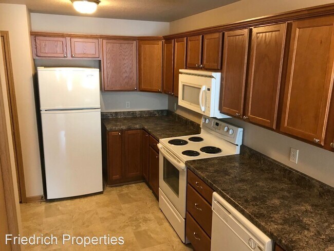 Building Photo - 3820 Tiverton Ct.