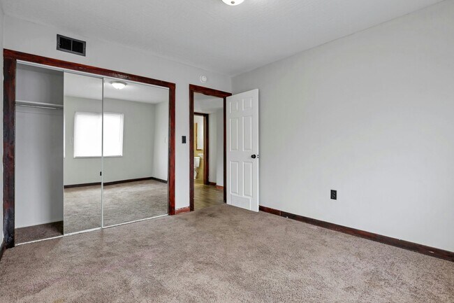 Foto del edificio - 454 E 16th Ave