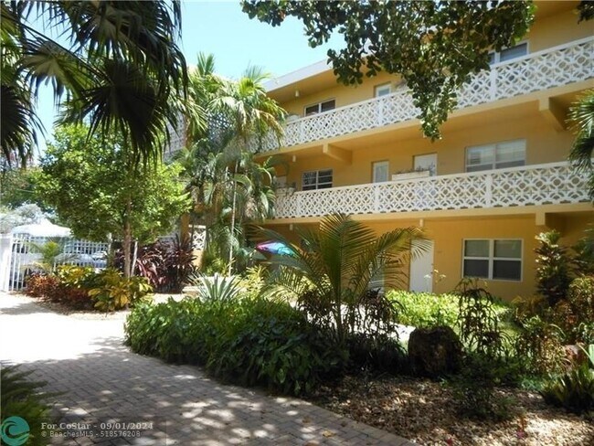 Foto del edificio - 815 Middle River Dr