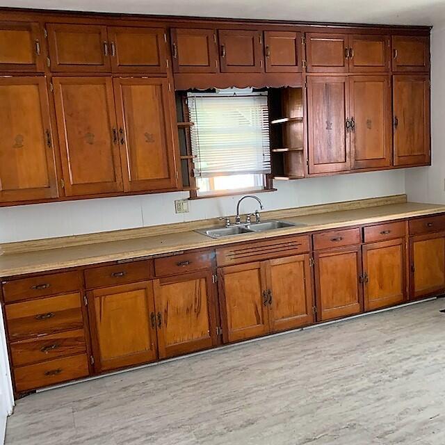 Foto del edificio - 1570 S 80th St