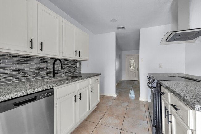 Building Photo - 4406 Kacee Dr