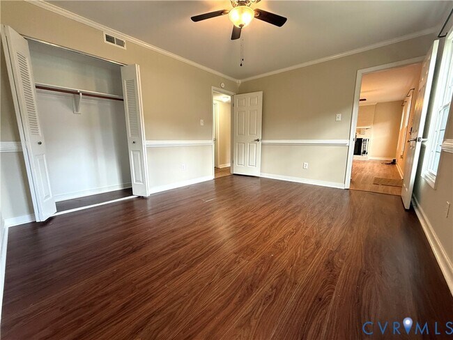 Foto del edificio - 9107 Dunncroft Dr