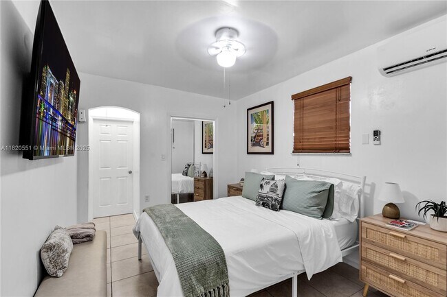 Foto del edificio - 1828 SW 6th St