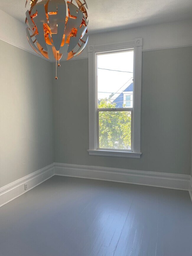 Foto del edificio - 2 BR/1 BA Single Family Home, Spacious Kit...