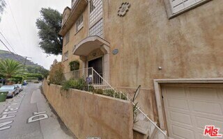 Foto del edificio - 1808 Franklin Canyon Dr
