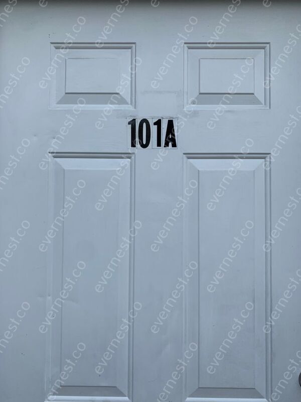 Foto del edificio - 7611 Holiday Hills Dr