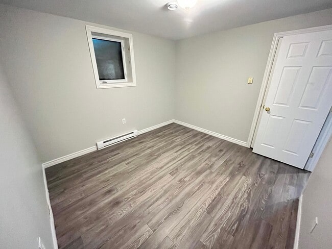 Building Photo - 7 Stanhope Dr