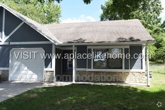 Building Photo - 119 SE Greystone Dr