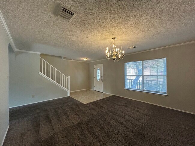 Foto del edificio - 407 Bluegrass Creek